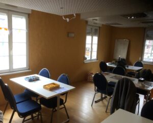 Mise en place de la salle pour la première séance… – 30 octobre 2021